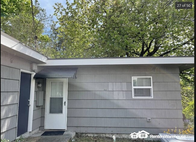 Building Photo - 306 119th St S