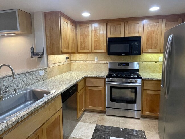 Building Photo - Clean, Classic Contemporary 3 Bedroom + 2 Bath Townhouse Style Home Near Downtown Campbell & Will...