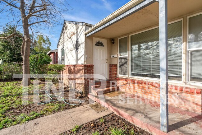 Building Photo - Arcade 3 Bedroom Home - Tier 5