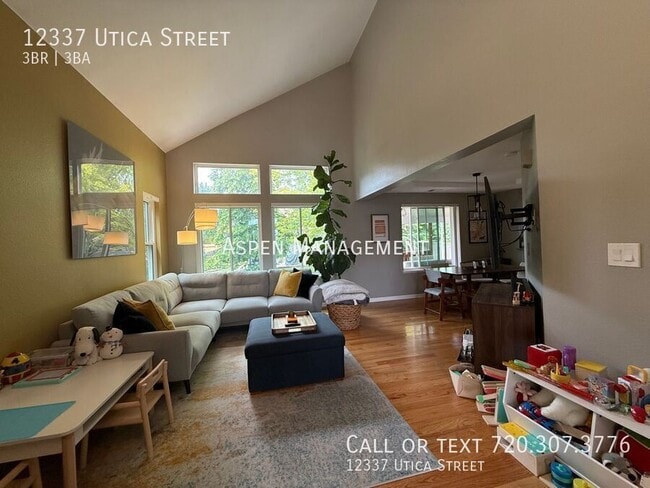 Building Photo - 12337 Utica St