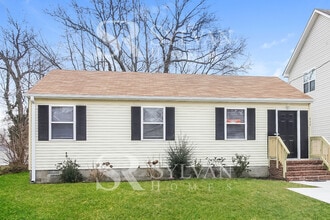 Building Photo - 433 Hunlac Ave