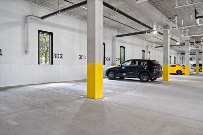 Interior Photo - Cloud on Fifth
