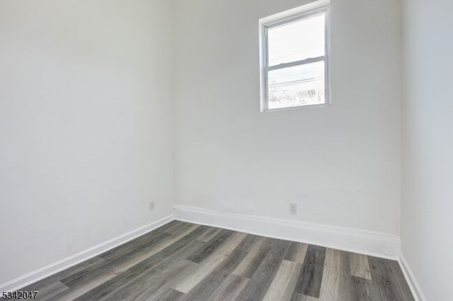 Building Photo - 108 Hilton Ave