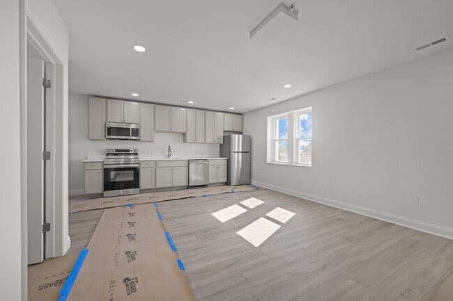 Building Photo - Madison Monroe Apartments