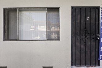 Building Photo - 3205 W 60th St