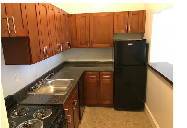 Building Photo - 19 Lancaster Ter