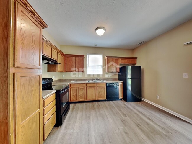 Foto del edificio - 11350 High Timber Dr