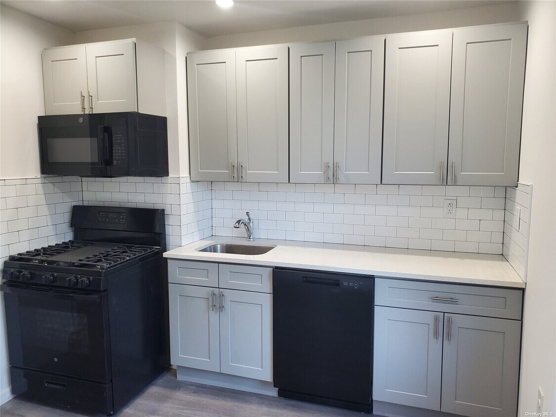 Foto principal - 6270 Fresh Pond Rd