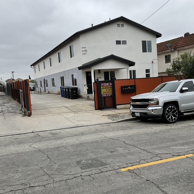 Primary Photo - 650 Burger Ave