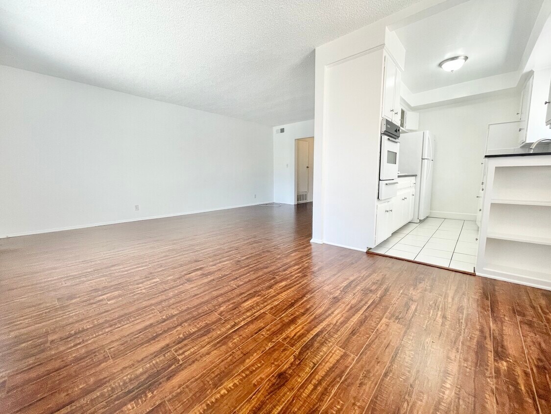 Primary Photo - Spaulding Apartments