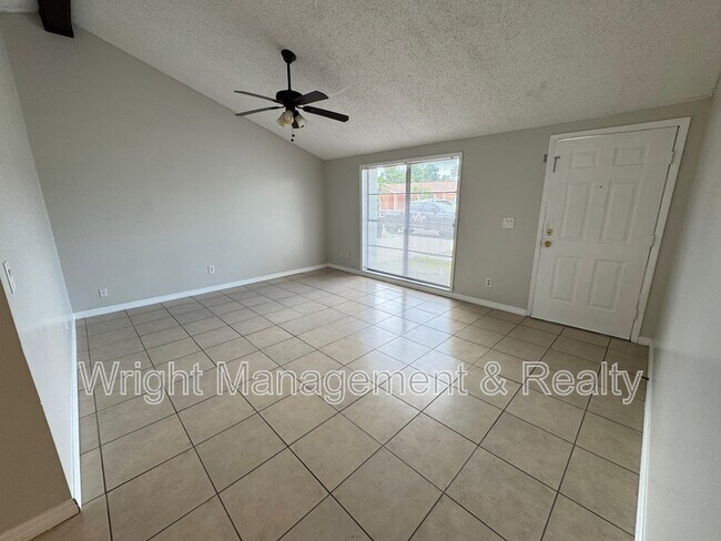 Foto del edificio - 9213 Maybury Ct