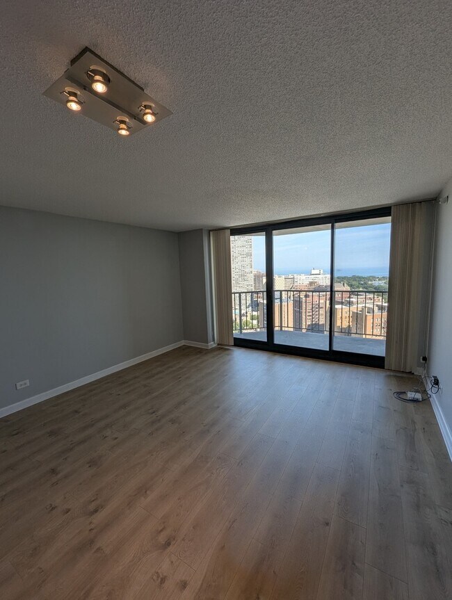 Foto del edificio - 3660 N Lake Shore Dr