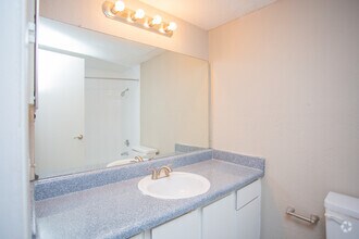 2BR, 2BA - 973SF - 2B - MIA Forest Oaks