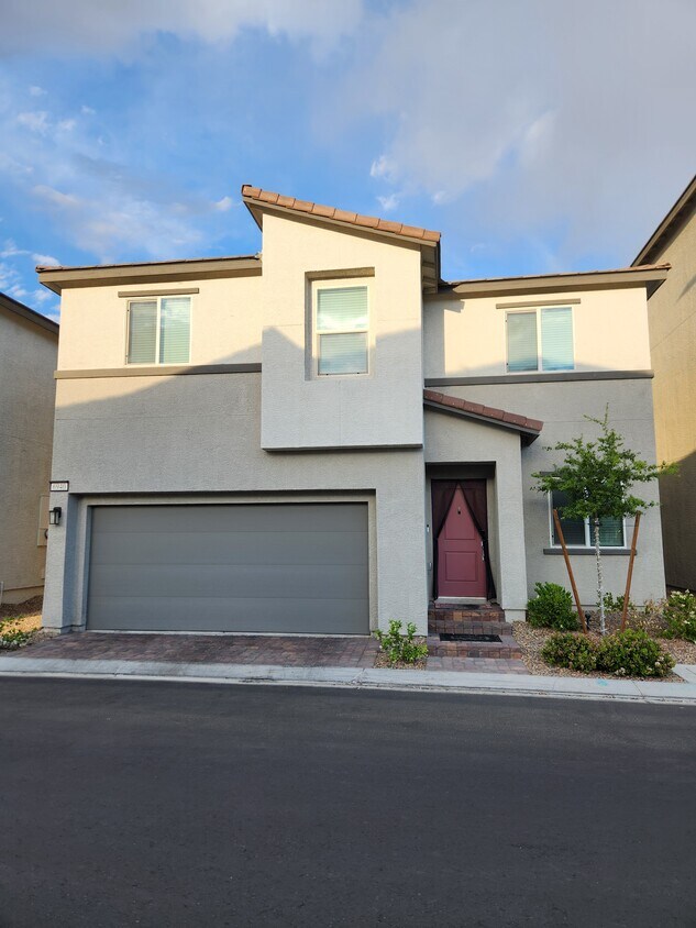 Foto principal - 6940 Crescent Gold St