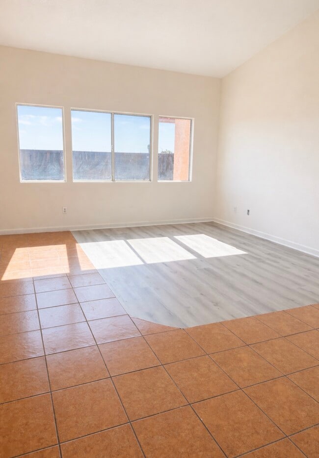 Sala de estar - 1332 Jefferson St