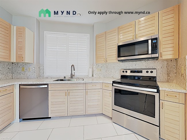 Foto del edificio - 2 br, 2 bath Townhome - 8541 Heather Downs Dr