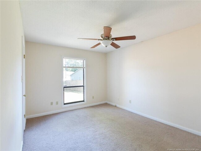 Building Photo - 642 Mosswood Ln