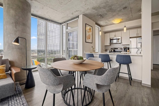 Foto del edificio - 150 3rd Ave S