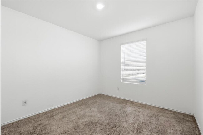 Foto del edificio - 324 Buckeye Ave