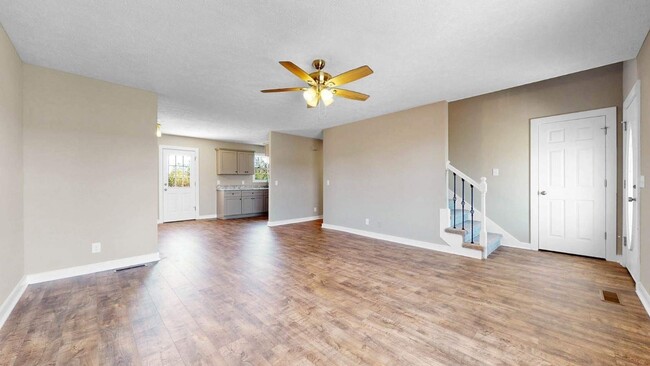 Building Photo - Beautiful Brick 3 Bed 2 Bath Home Just Min...