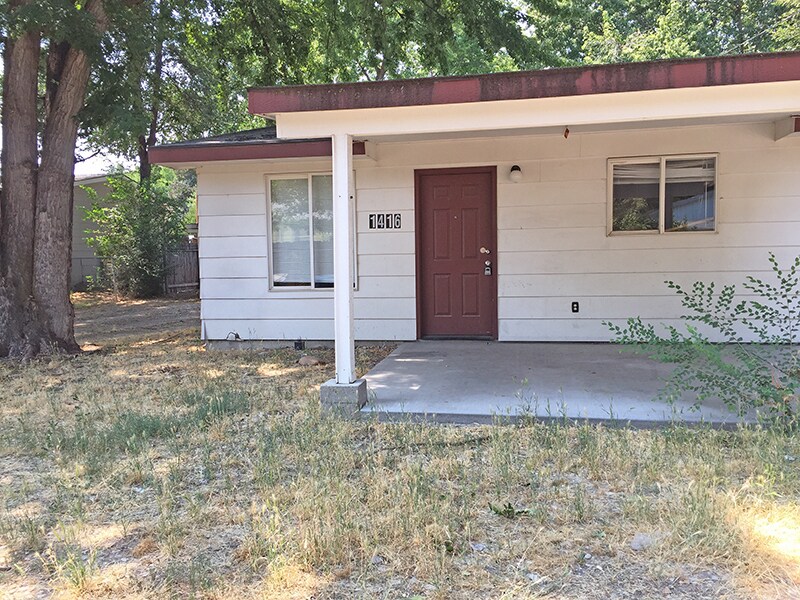 Foto principal - 1416 S Vermont Ave