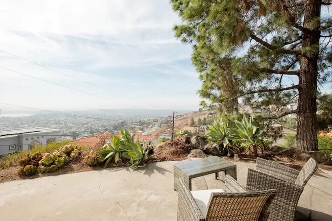 Building Photo - 9742 Date St