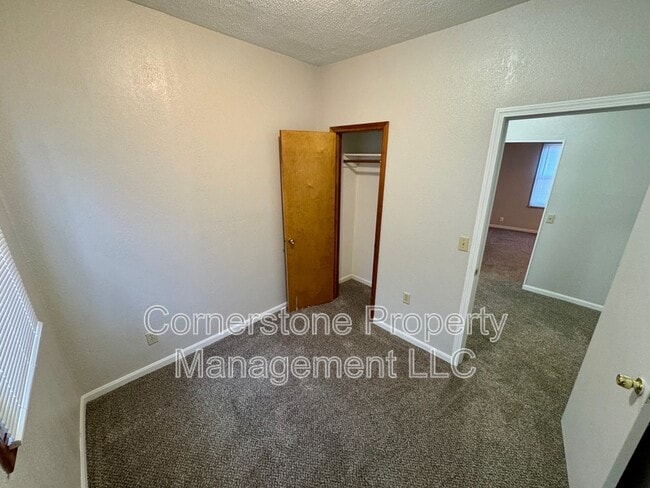 Foto del edificio - 1307 Elm St