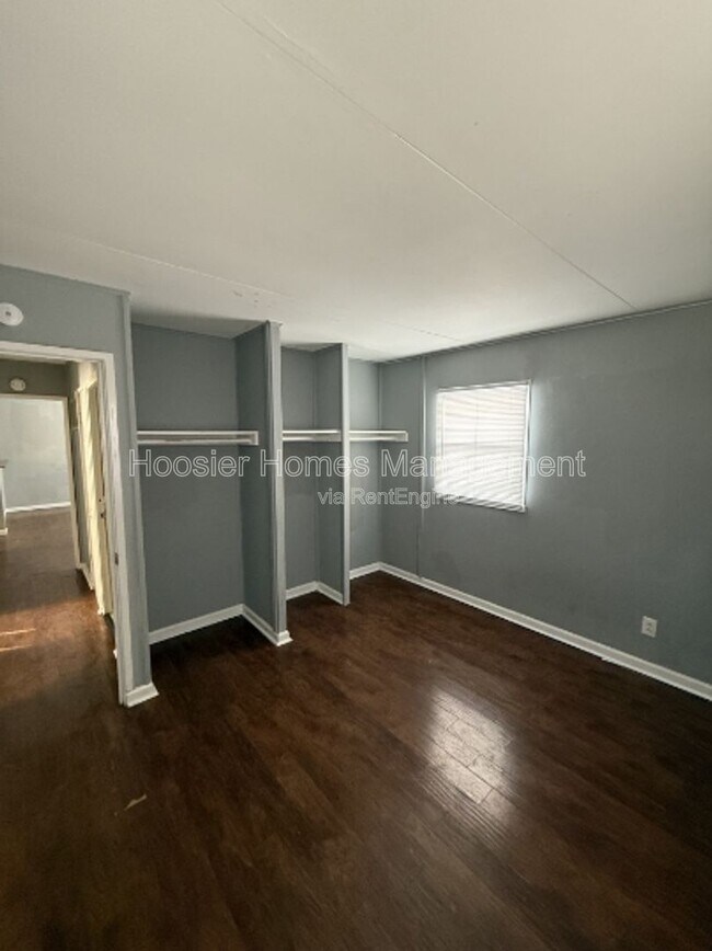 Building Photo - 4715 E 33rd St