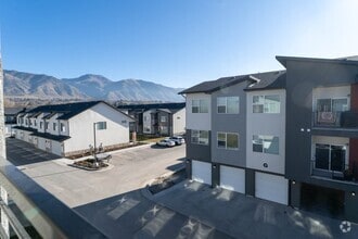 Building Photo - 459 W 15 S