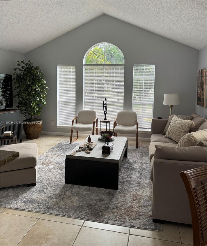 Primary Photo - 1165 Crystal Way