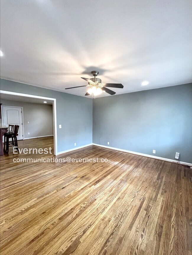 Building Photo - 1020 Delmas Ave