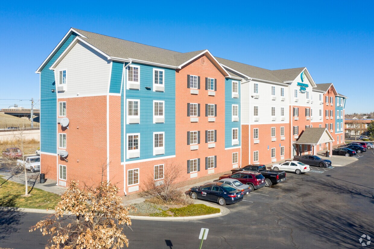 Furnished Studio Apartments in Aurora, CO