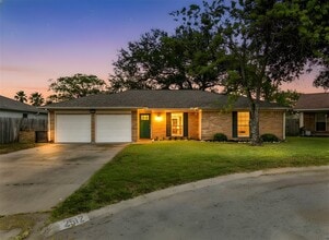 Building Photo - 2512 Azalea Ct