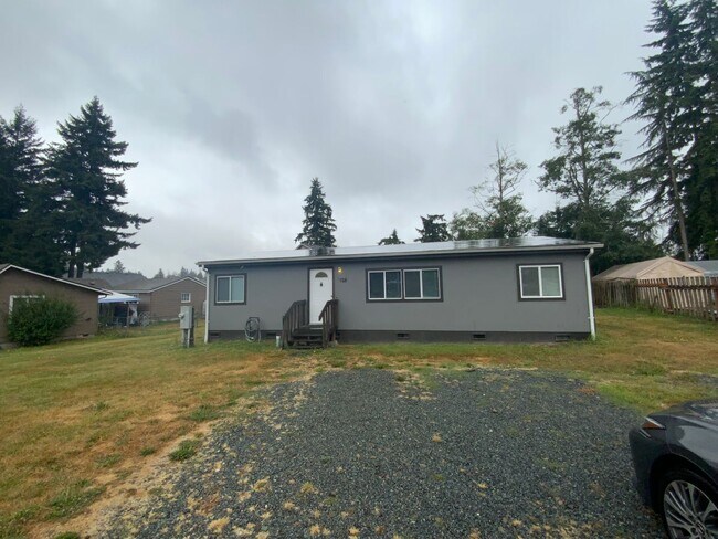 Foto del edificio - Beautiful 3- bedroom in Midland WA - Apply...
