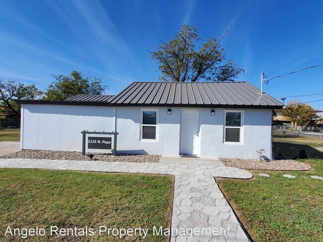 Building Photo - 3 br, 1 bath House - 1125 N. Pope St.