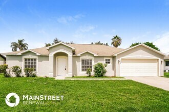 Building Photo - 3720 SW 6th Ave