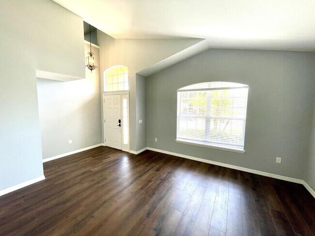 Building Photo - 1665 Canoe Creek Falls Dr