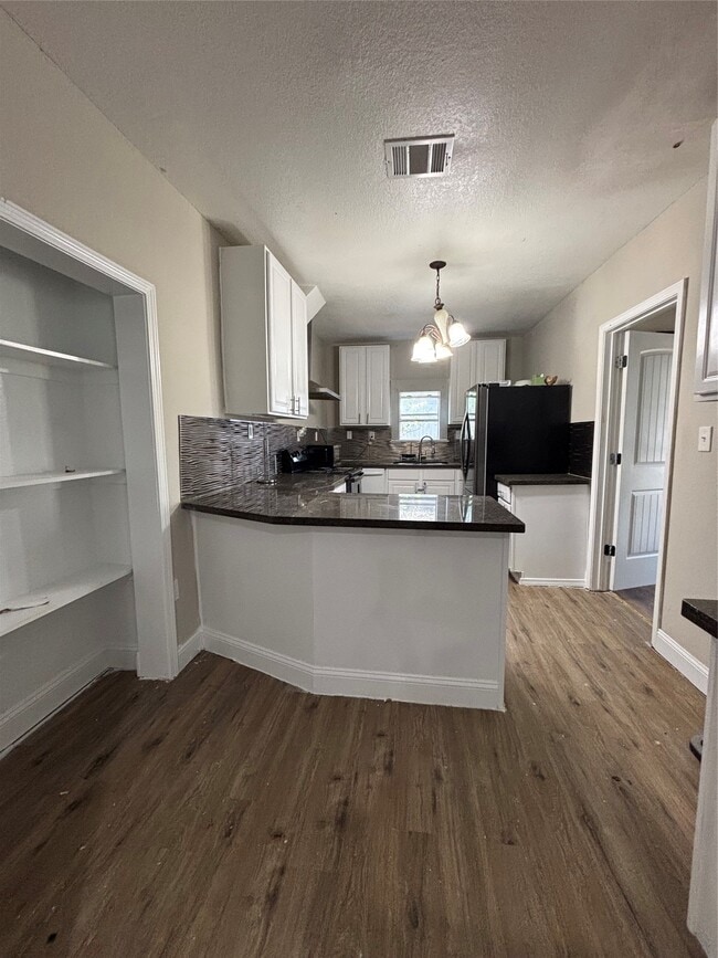 Building Photo - 4106 Darby St