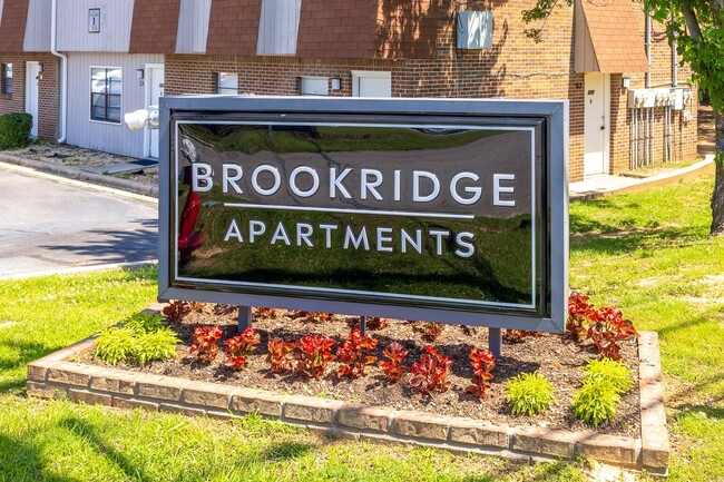 Building Photo - Brookridge Apartments