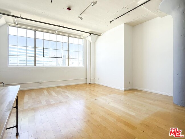 Building Photo - 420 San Pedro St