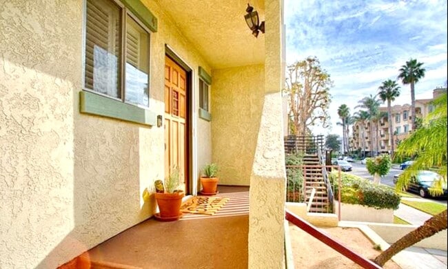 Foto del edificio - Amazing West LA Location - 2 bd / 2.5 ba T...