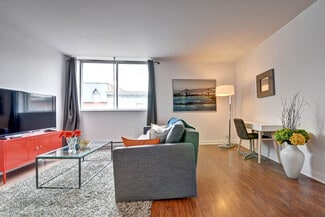 Building Photo - 1379 Rue Ontario E