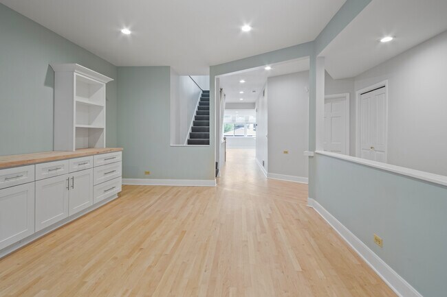Foto del edificio - 1448 W Diversey Pky