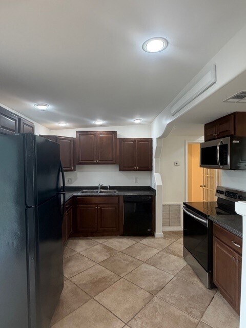 Foto del edificio - 3652 Gull Rd