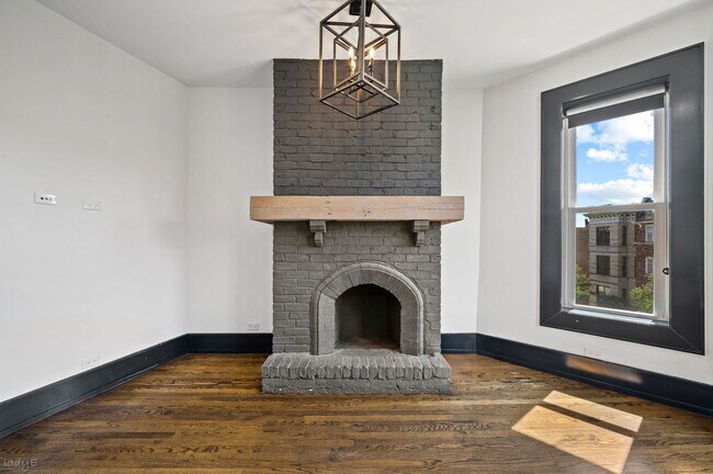 Foto del edificio - 3513 N Sheffield Ave