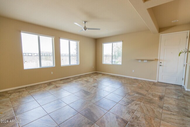 Foto del edificio - 17850 N 68th St