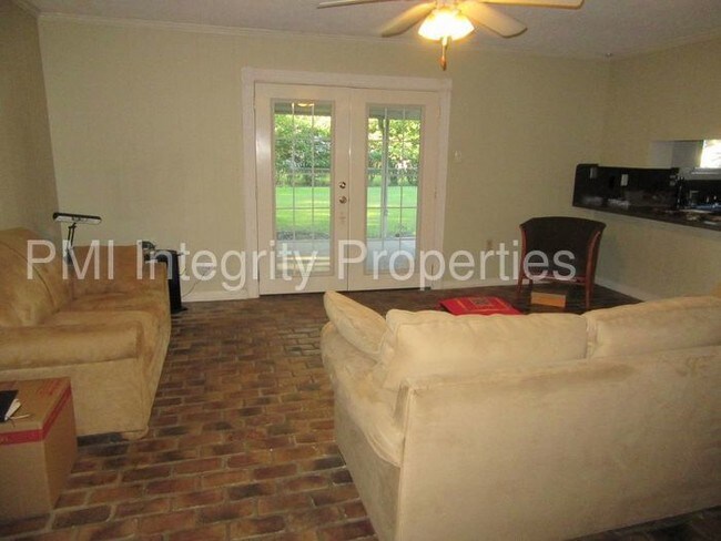 Foto del edificio - 9360 Samoa Ave