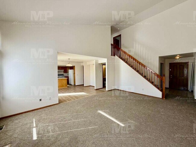 Foto del edificio - 4400 Vista Dr