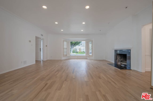 Building Photo - 1216 Peck Dr