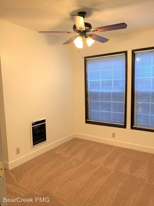 Foto del edificio - 5 SW Whitaker St